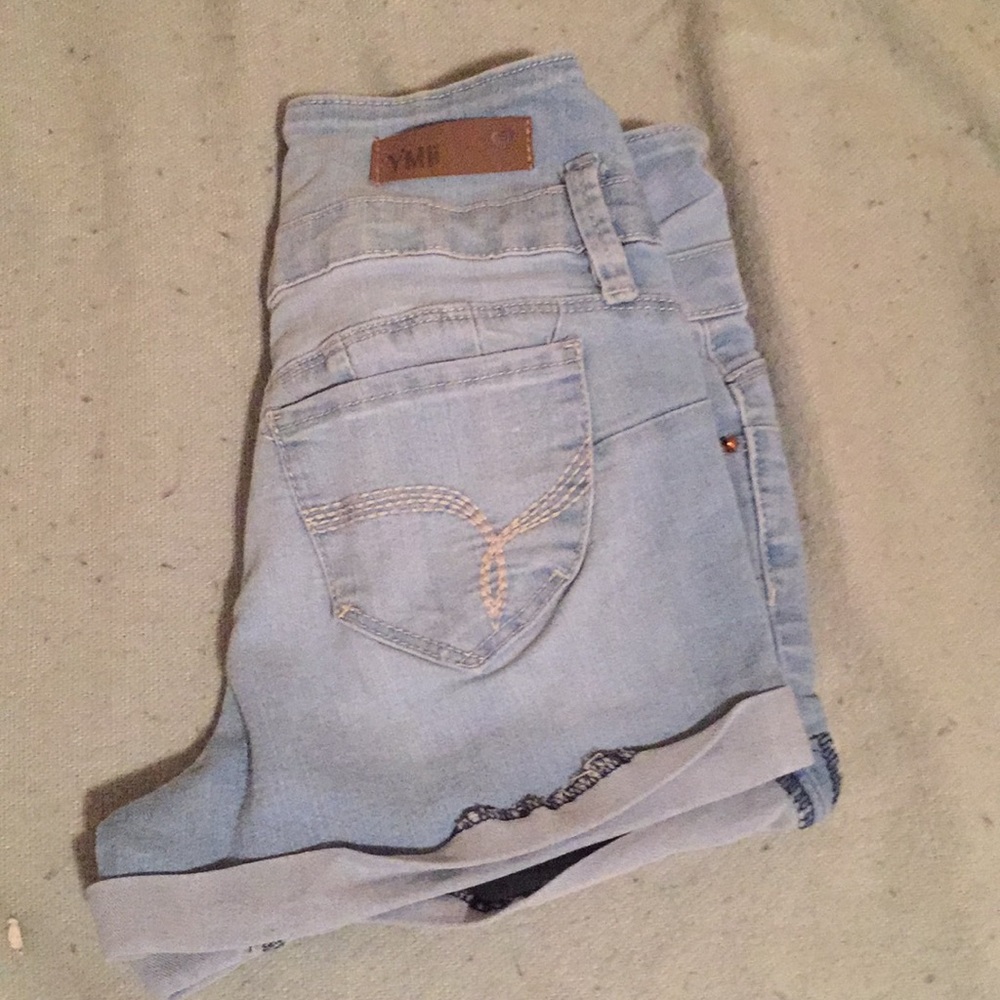 Ymi wanna betta butt shorts